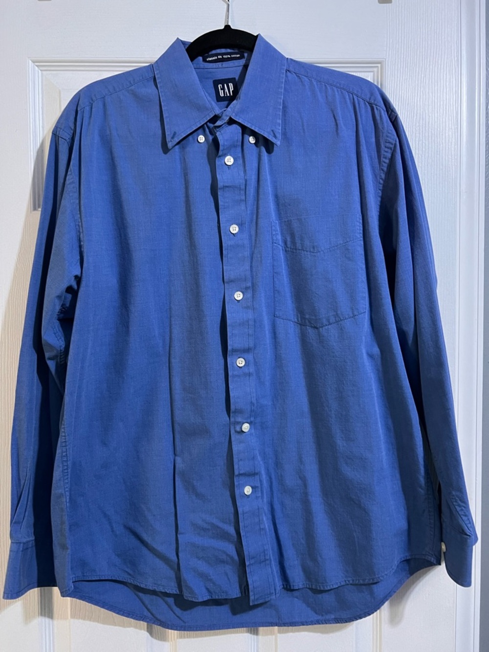 GAP Men's Blue Button-Down Long Sleeve Shirt